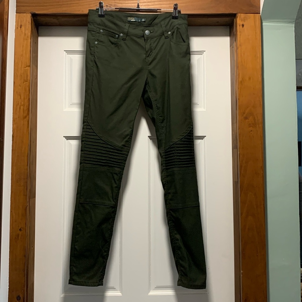 Prana Brenna Pant